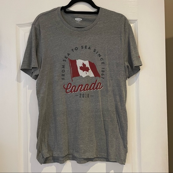 Old Navy tee - Picture 1 of 3